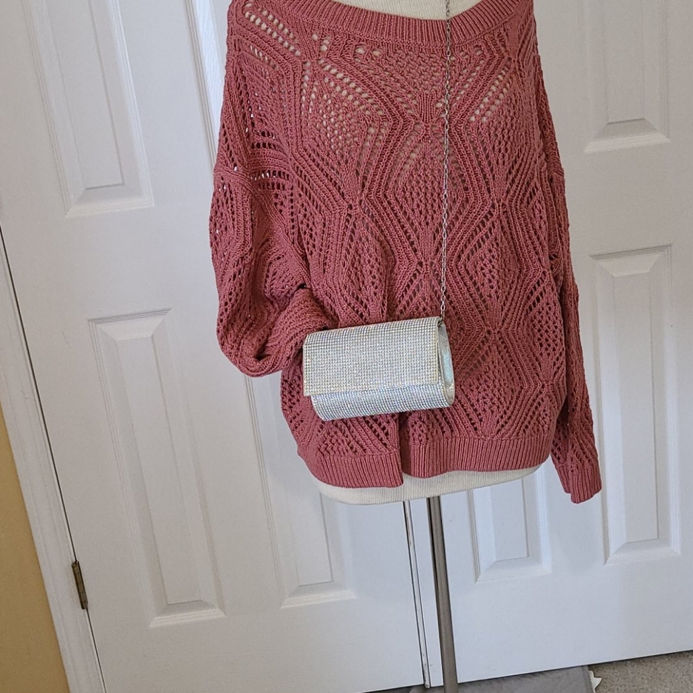 Beautiful cross your body evening bag.